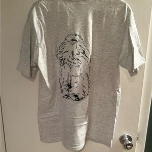 Men's Gray Graphic Tee with Pekingese Design